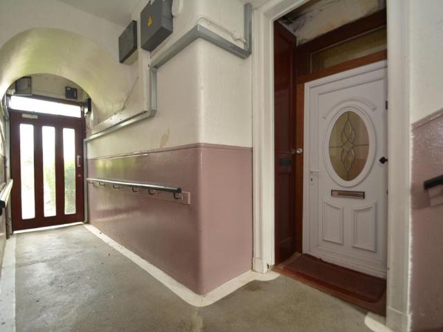Flat for sale in Riddrie, Scotland