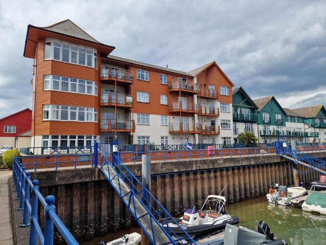 Flat for sale in Budlake, Devon