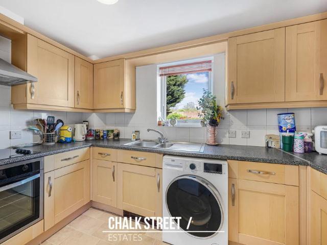 Flat for sale in Emerson Park, Greater London