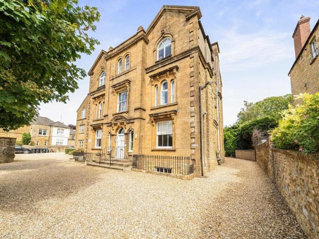 Flat for sale in Sherborne, East Dorset