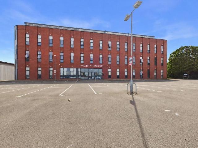 Flat for sale in Peterborough