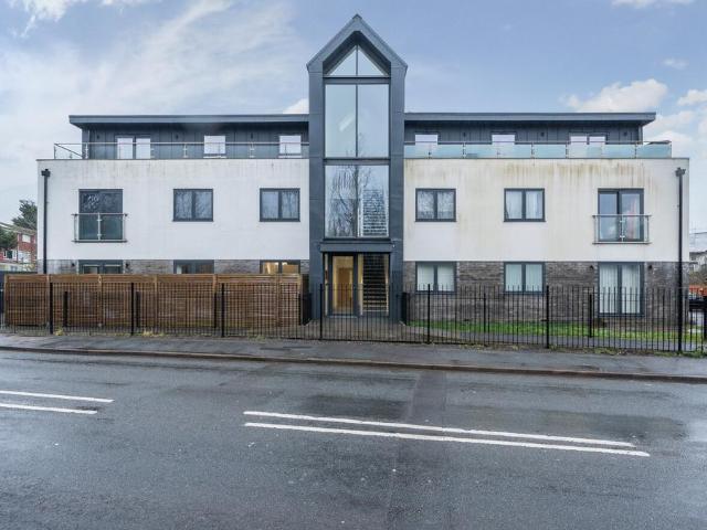 Flat for sale in Feckenham, City Of Bristol