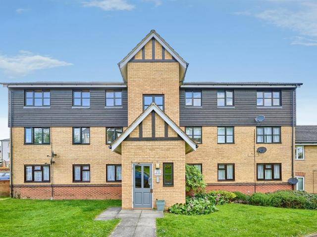 Flat for sale in Pleasant Valley, Duton Hill