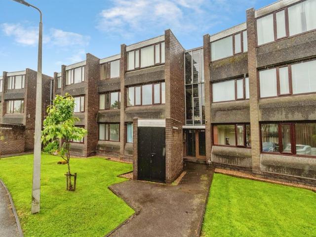 Flat for sale in West Midlands