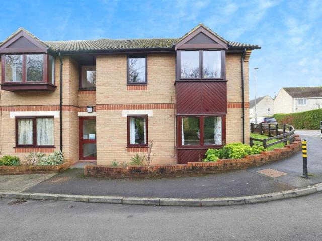 Flat for sale in Chippenham, Wiltshire