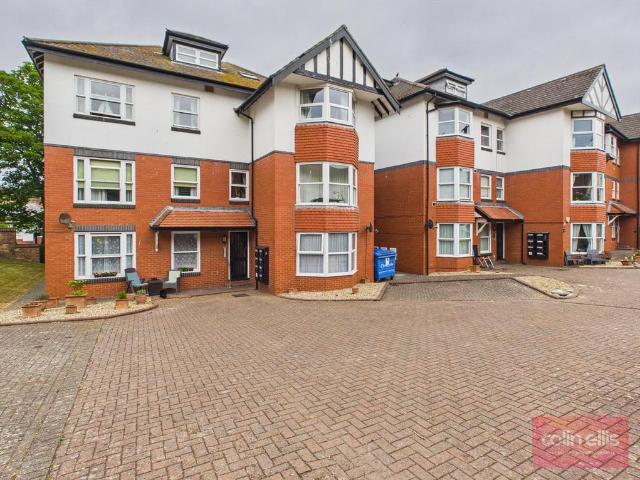 Flat for sale in South Cliff, Kepwick