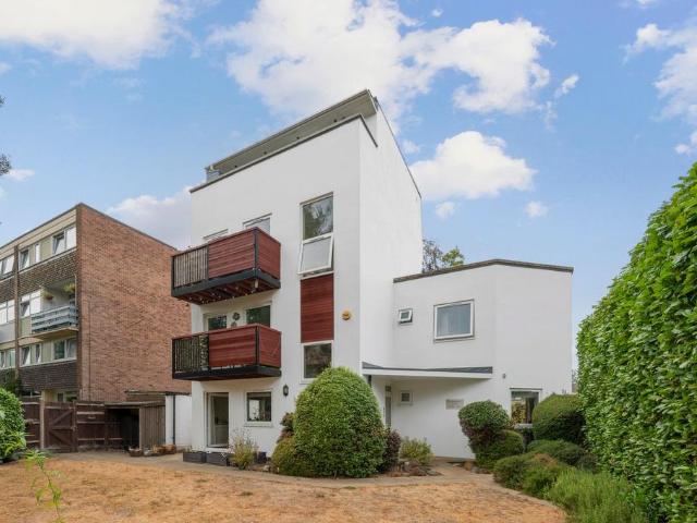 Flat for sale in Hersham, Walton-on-Thames