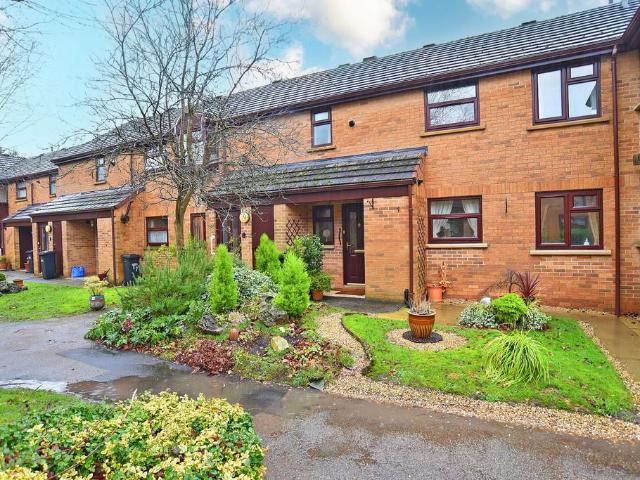 Flat for sale in Hookstone, Harrogate