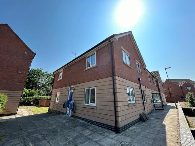 Flat for sale in Galley Hill, Ashby De La Launde