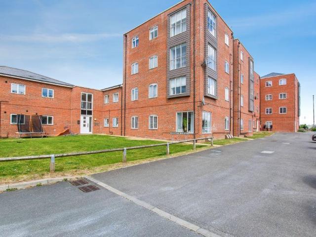 Flat for sale in St Thomas, Boston