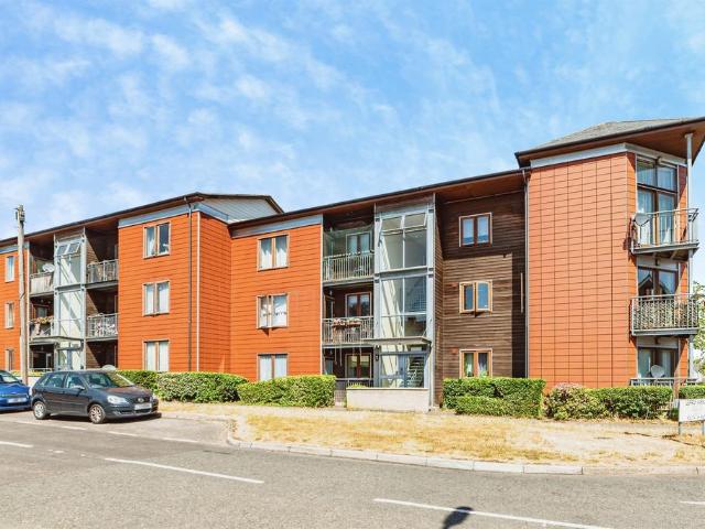 Flat for sale in Priest Down, Hampshire
