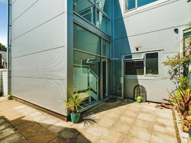 Flat for sale in Aldrington