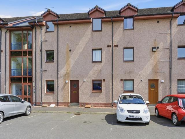 Flat for sale in Cambuskenneth, Scotland