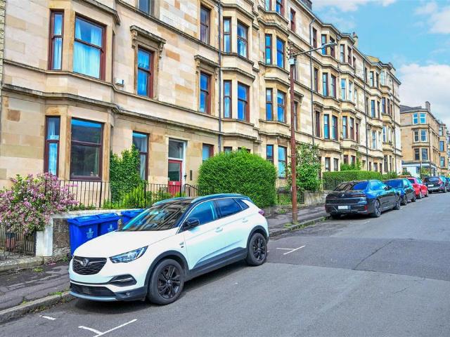 Flat for sale in North Woodside, Scotland