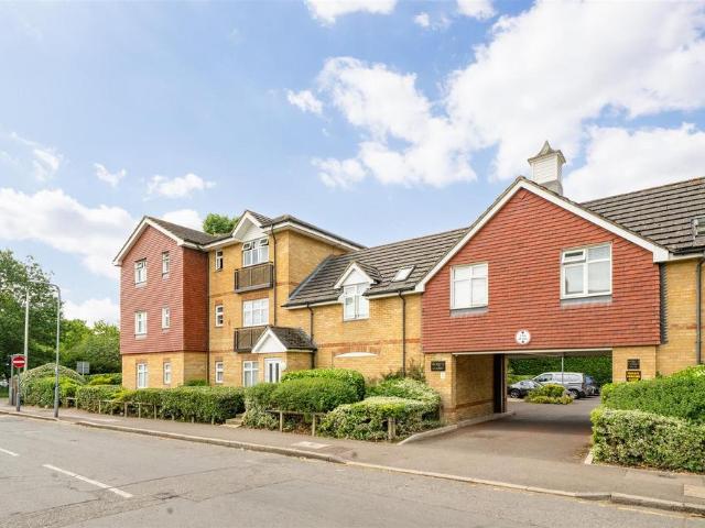 Flat for sale in Barkingside, Isle Of Man