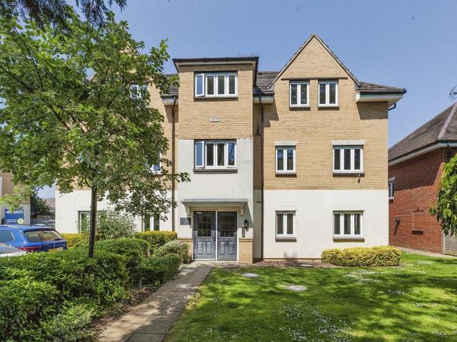 Flat for sale in Swallow, Buckinghamshire
