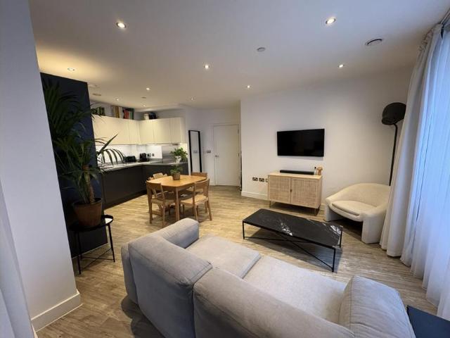 Flat for sale in Old Ford, Bow