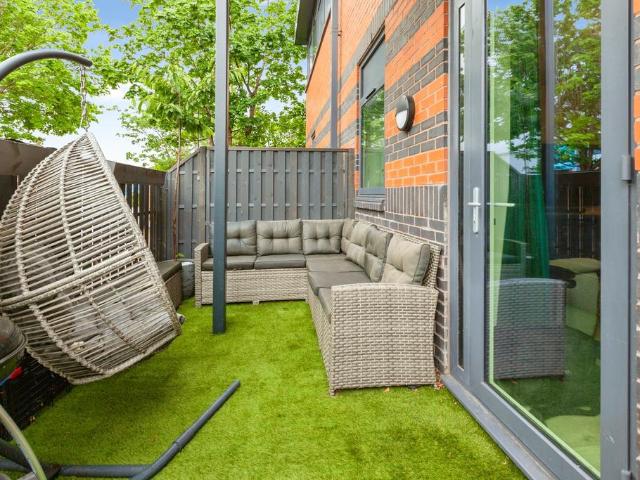 Flat for sale in Maidenhead