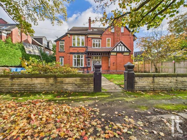 Flat for sale in Georgia, Greater Manchester