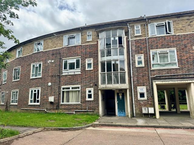 Flat for sale in The Stow, Harlow