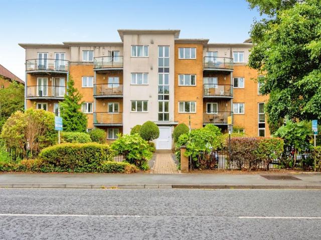 Flat for sale in Hill, City Of Southampton