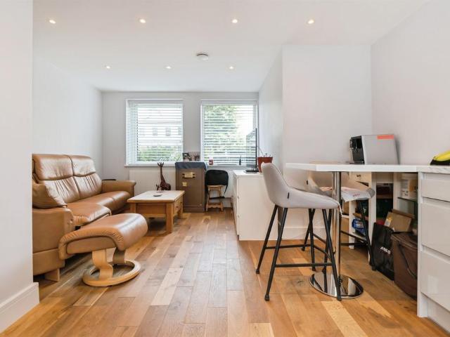 Flat for sale in Eastleigh, Helford