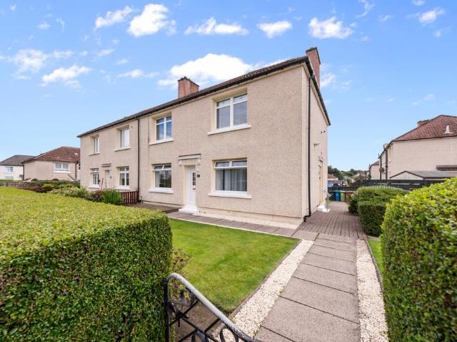 Flat for sale in Shettleston, Scotland