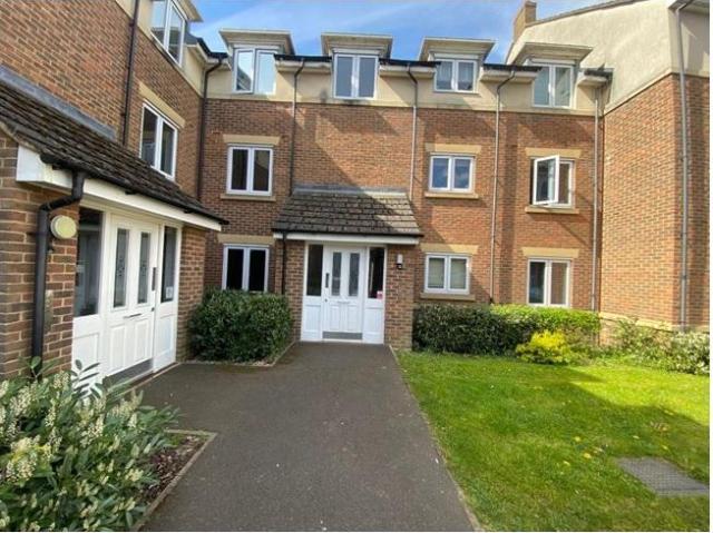 Flat for sale in Flitwick, Bedfordshire