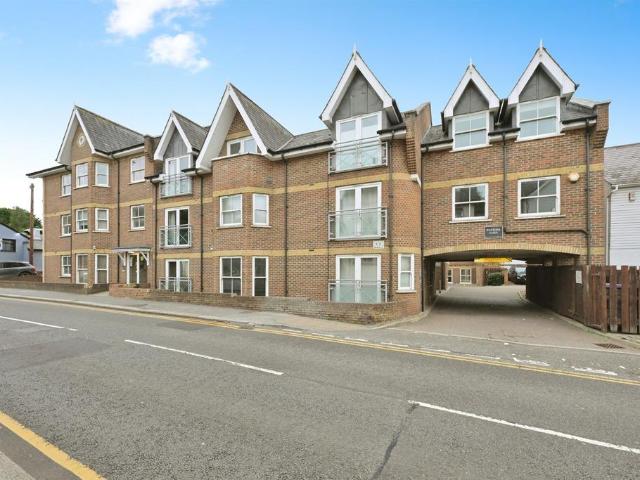 Flat for sale in Hockerill, Colliers End