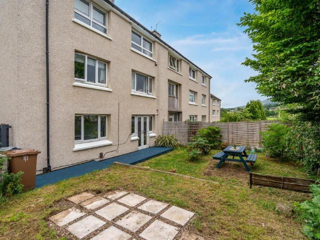 Flat for sale in Firrhill, Comiston