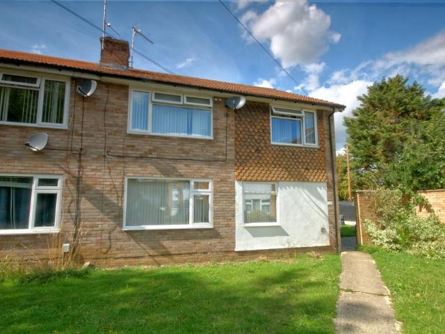Flat for sale in Berrick Salome, Oxfordshire