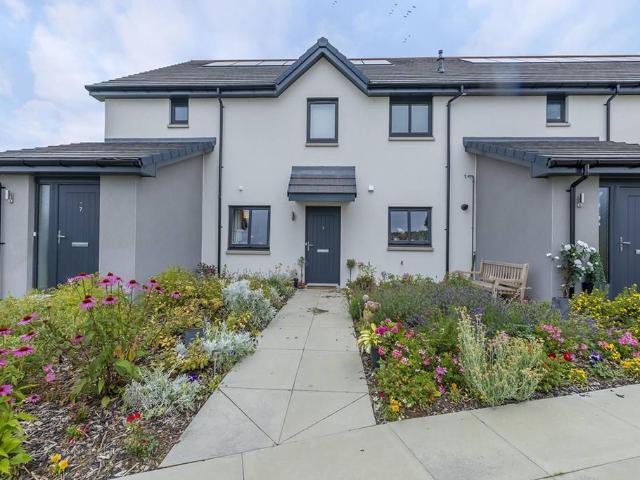 Flat for sale in Forres, Scotland