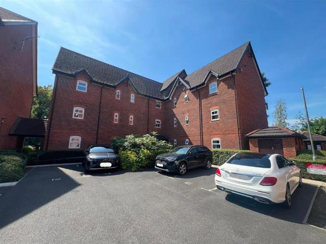 Flat for sale in Trafford Park, Greater Manchester