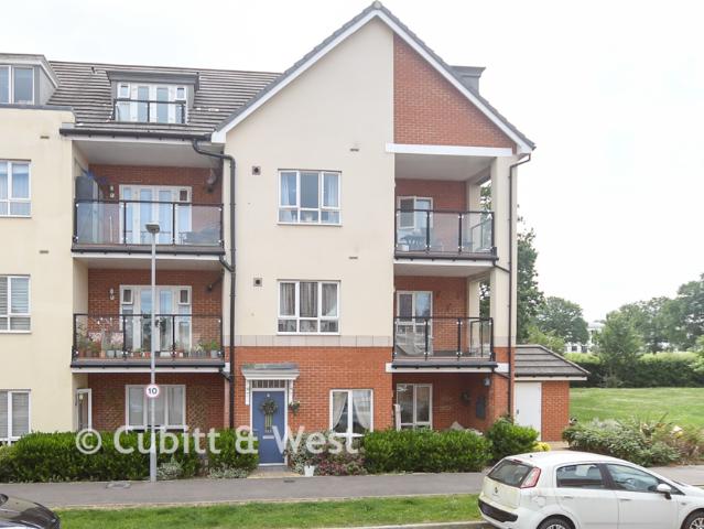 Flat for sale in Glynde, West Sussex