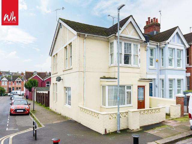 Flat for sale in Brighton & Hove