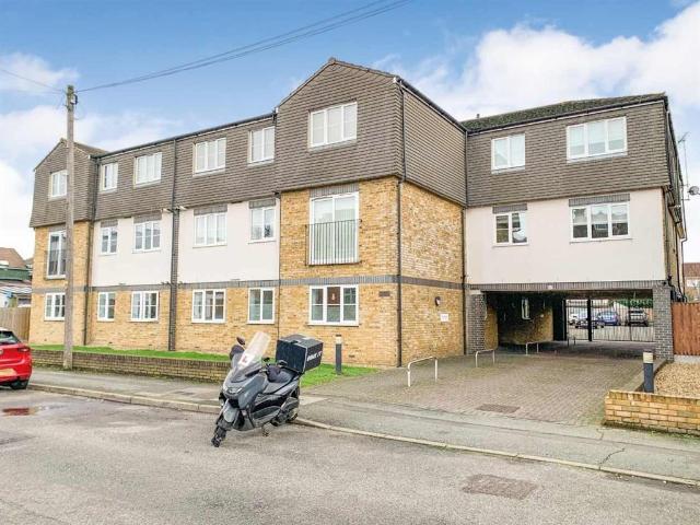 Flat for sale in Blendon, Greater London