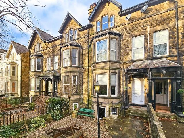 Flat for sale in Low Harrogate, Harrogate