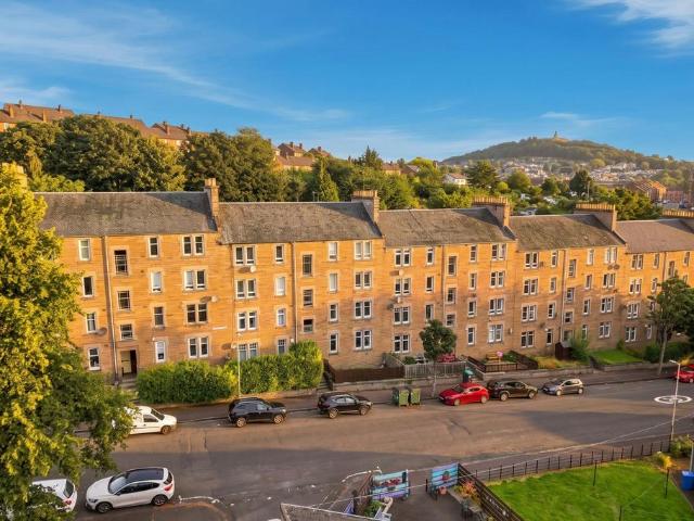 Flat for sale in West End, Scotland