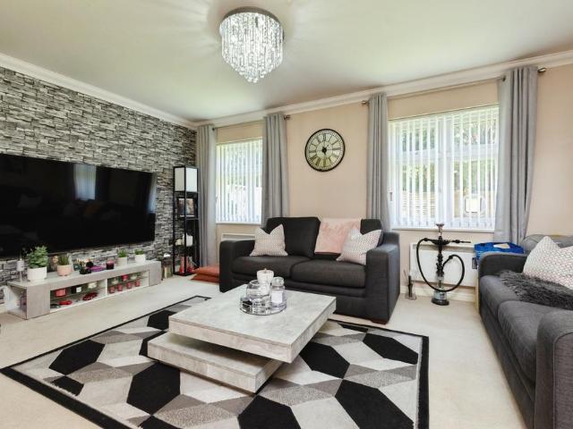 Flat for sale in Hooley, Red Hill