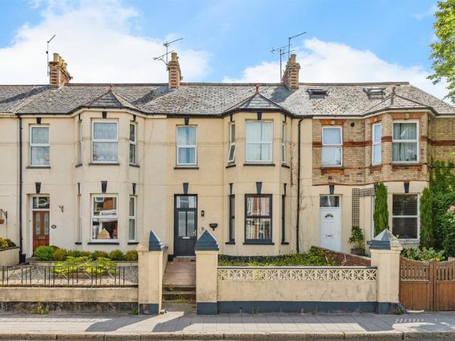 Flat for sale in Withycombe, Budlake
