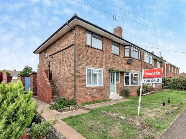 Flat for sale in Ise Lodge, Kettering