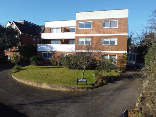 Flat for sale in Southport, Sefton