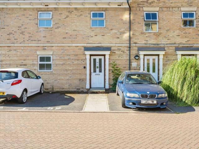 Flat for sale in Leighton-Linslade, Leighton Buzzard