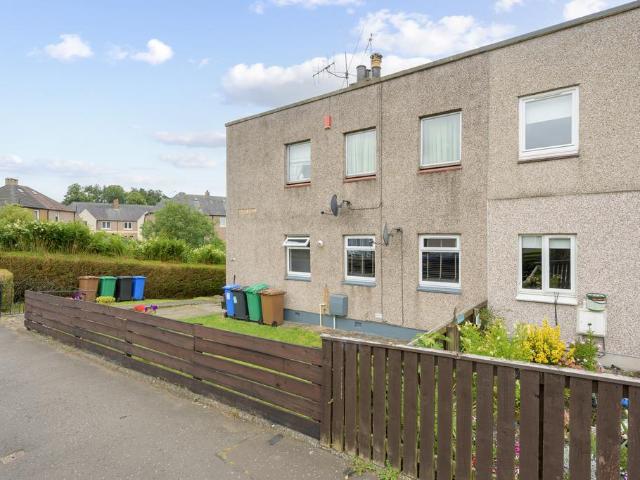 Flat for sale in Garvock, Dunfermline