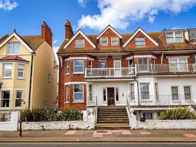 Flat for sale in Roselands, Eastbourne