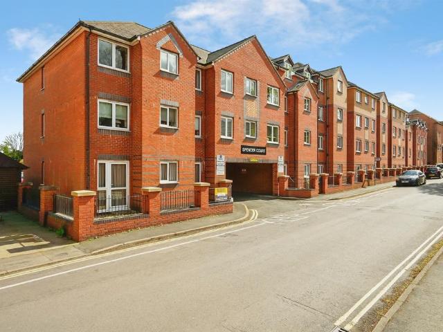 Flat for sale in Evershot, Oxfordshire