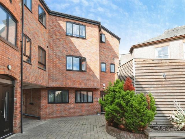 Flat for sale in Chesham