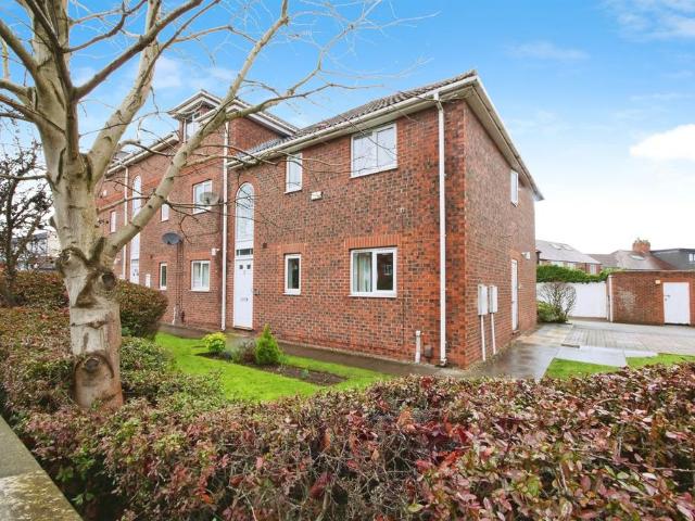Flat for sale in High Field, York