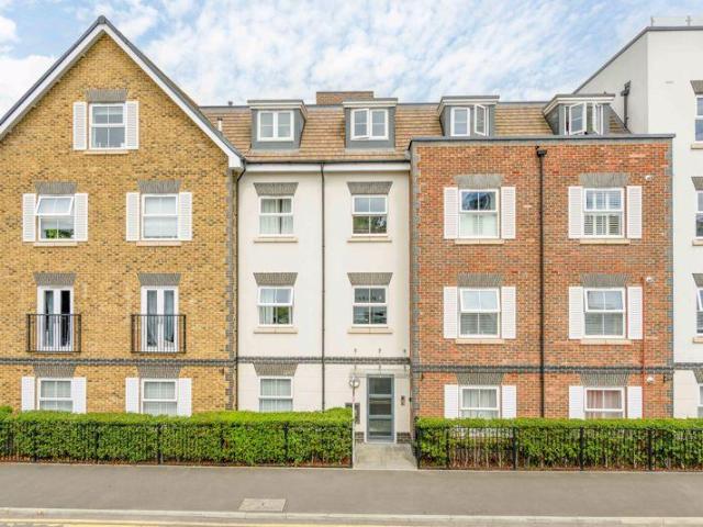Flat for sale in Blackhills, Surrey