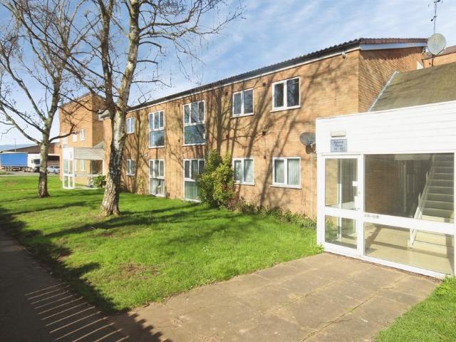 Flat for sale in Sydenham, Green Close